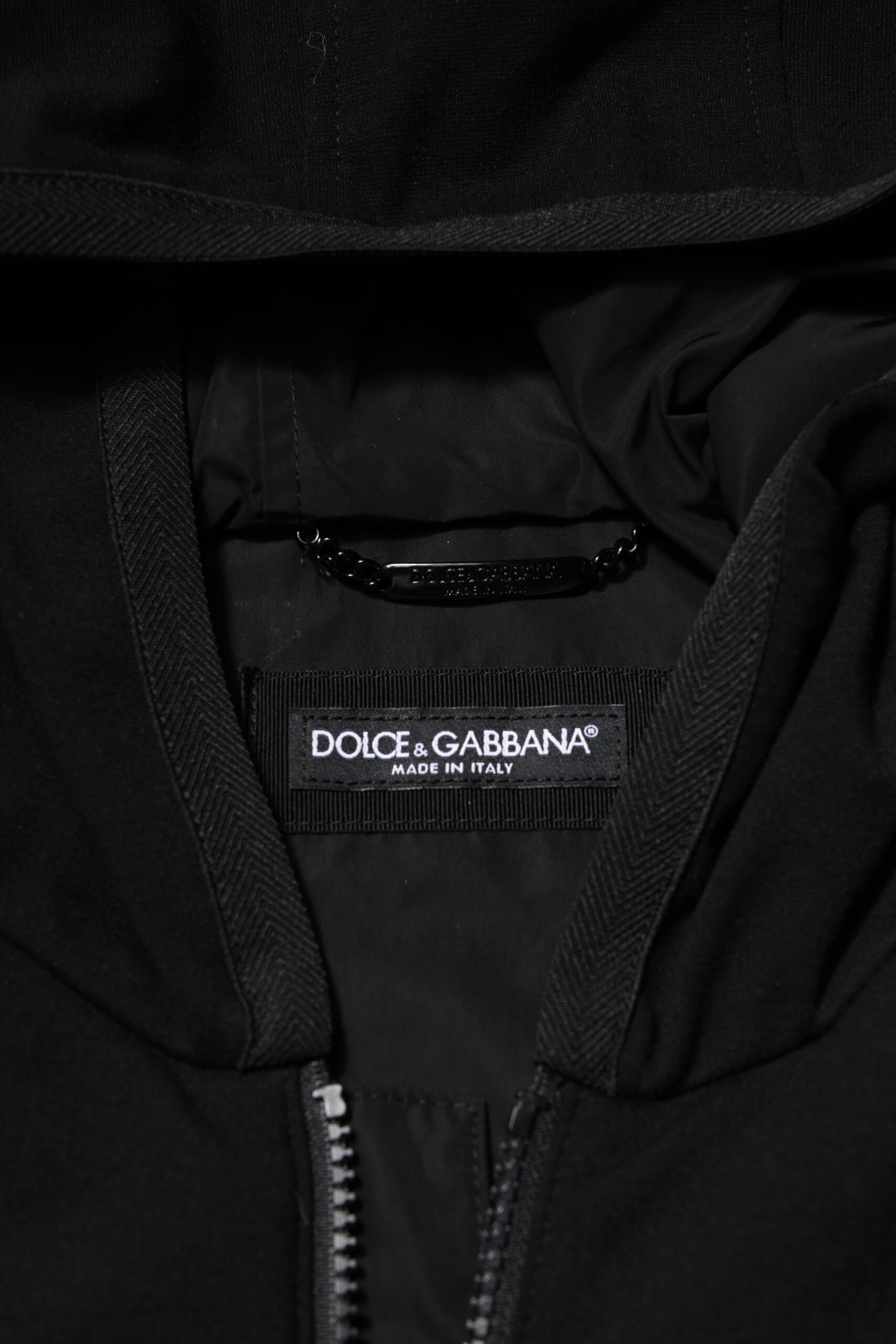 Dolce & Gabbana Black Sleeveless Hooded Logo Plaque Jacket - Image 6