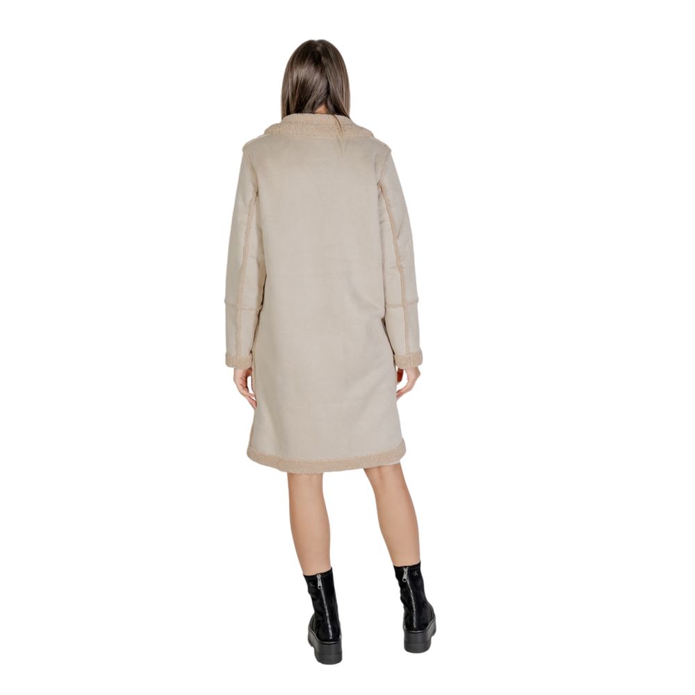 Cleré Cream Wool Coat - Image 2