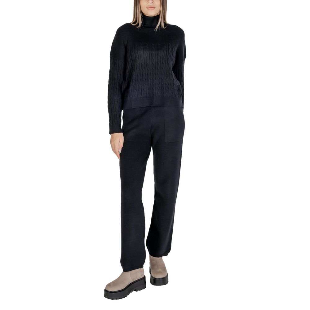 Cleré Black Viscose Turtleneck - Image 5