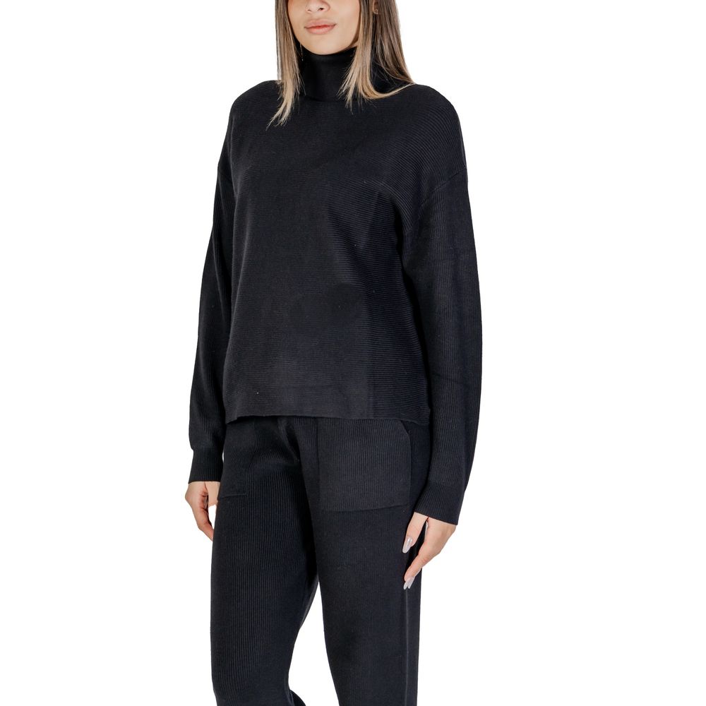 Cleré Black Viscose Turtleneck - Image 3