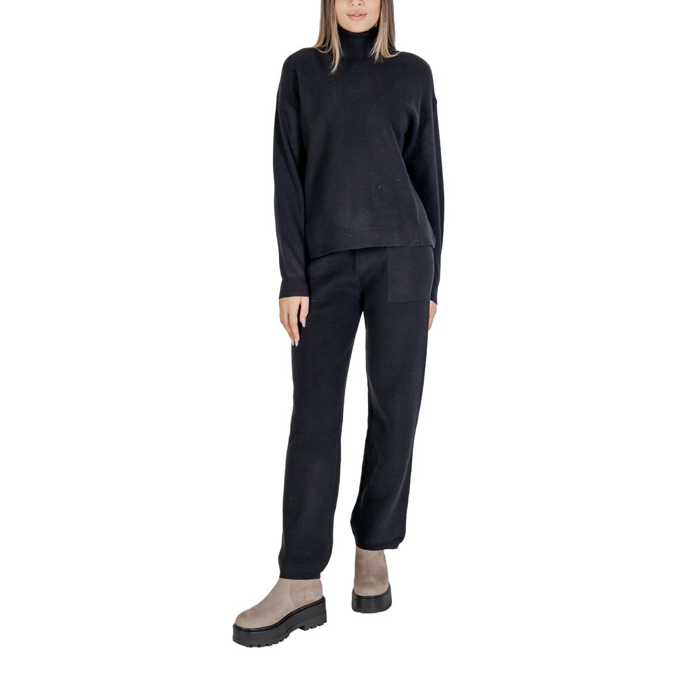 Cleré Black Viscose Turtleneck - Image 5