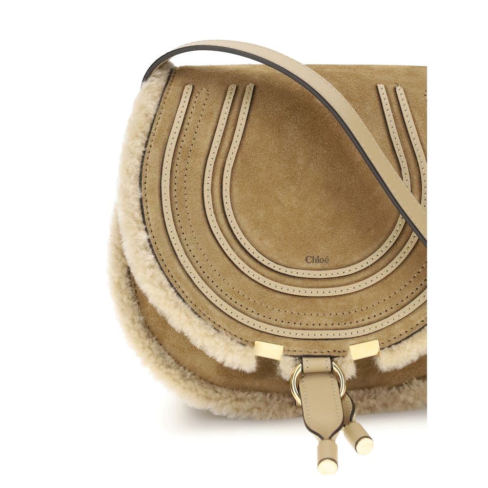 ChloƩ Small Saddle Marcie Shoulder Bag in suede and shearling - Image 4