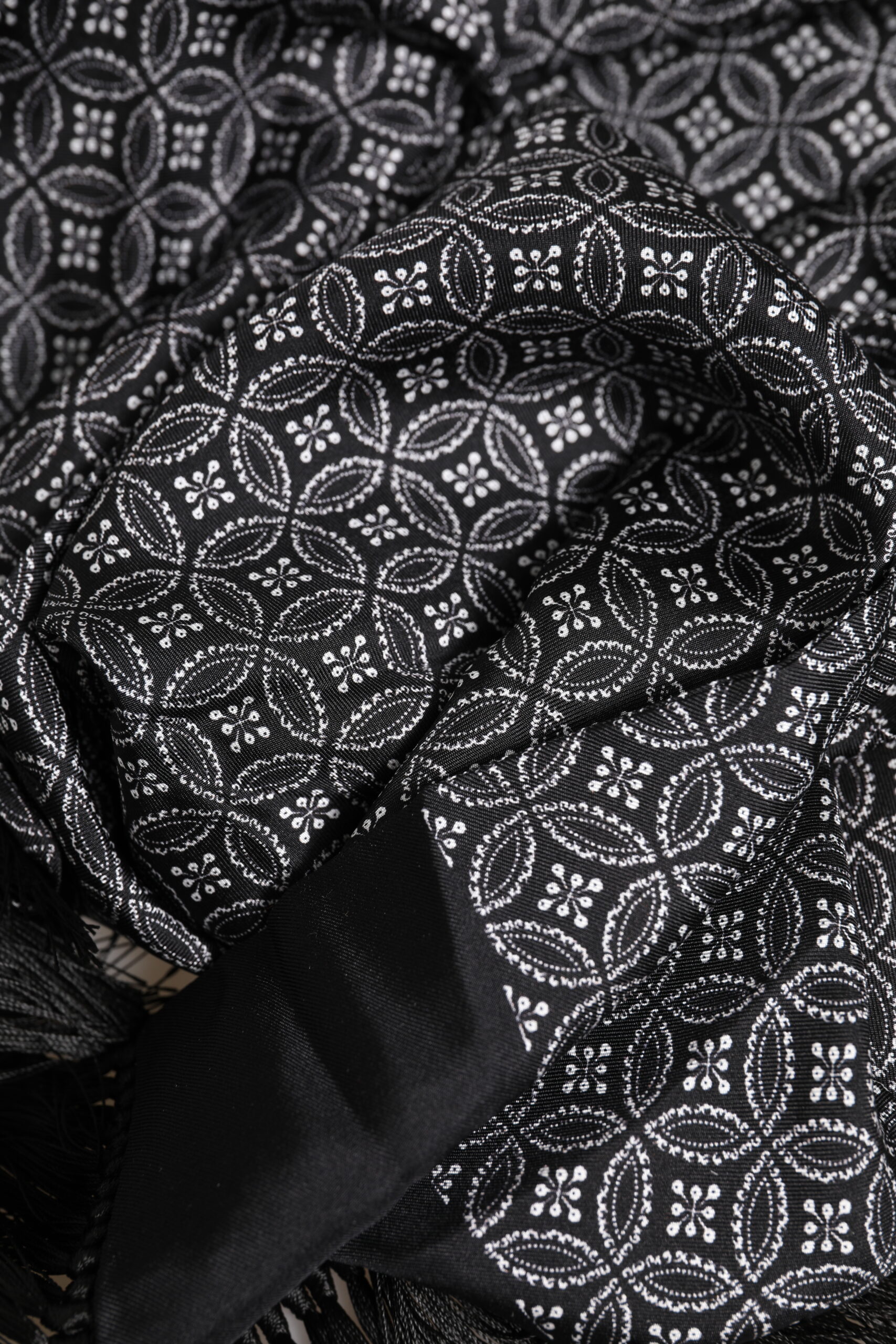 Dolce & Gabbana Black Patterned Fringes Men Foulard Scarf - Image 4
