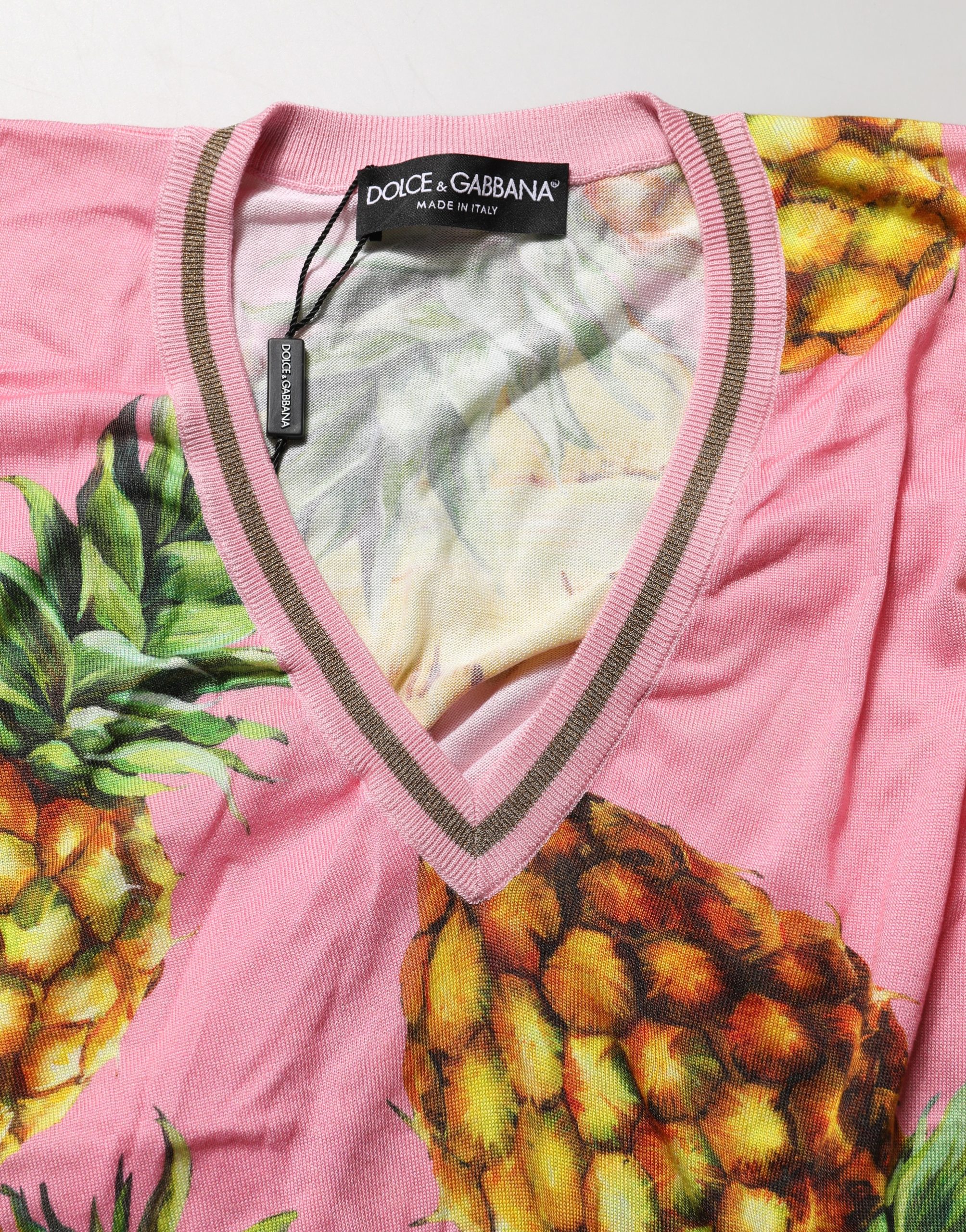 Dolce & Gabbana Pink Pineapple Vneck Short Sleeve Cropped Top - Image 7